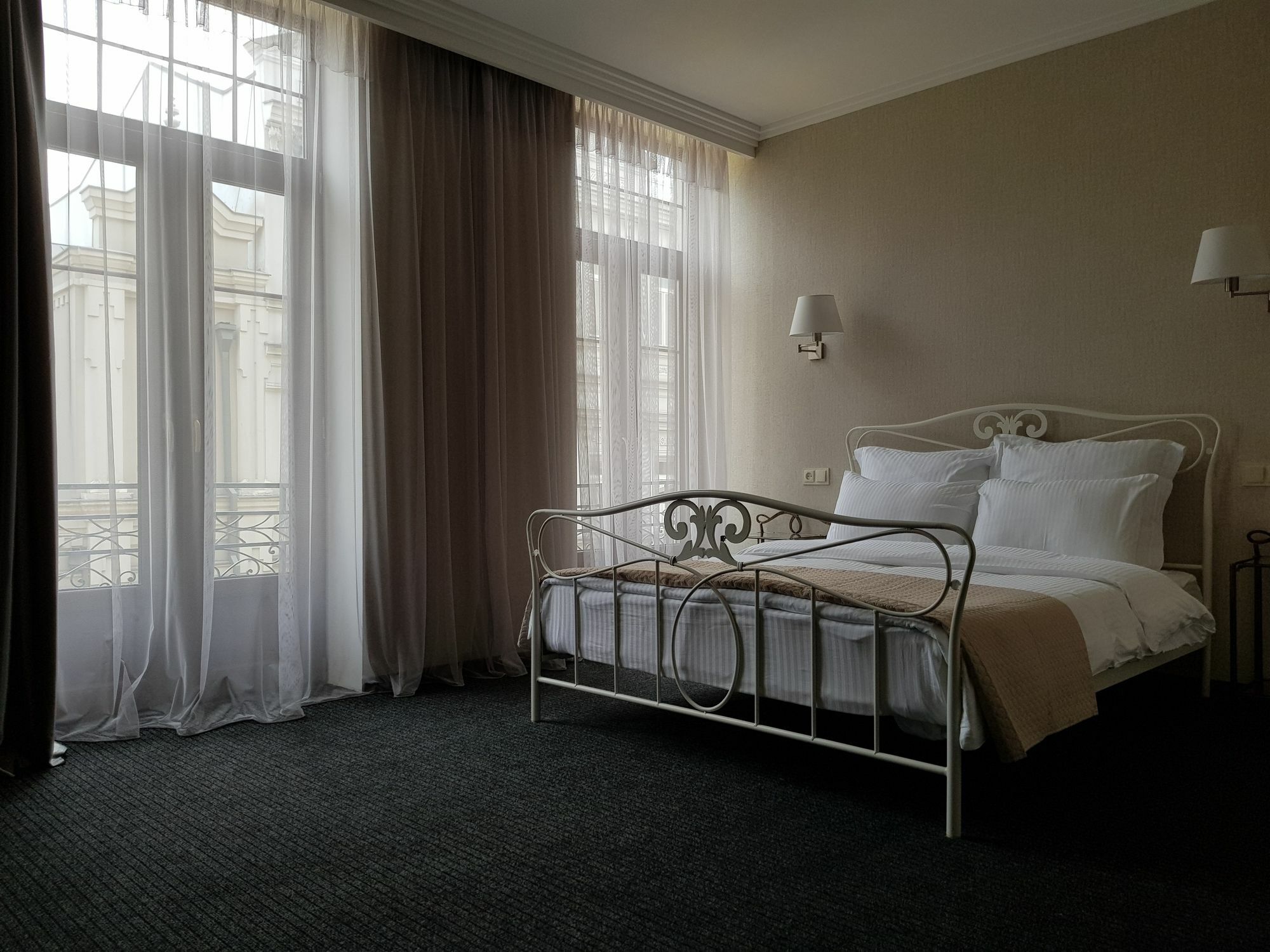 Redline Hotel Tbilisi Exterior photo